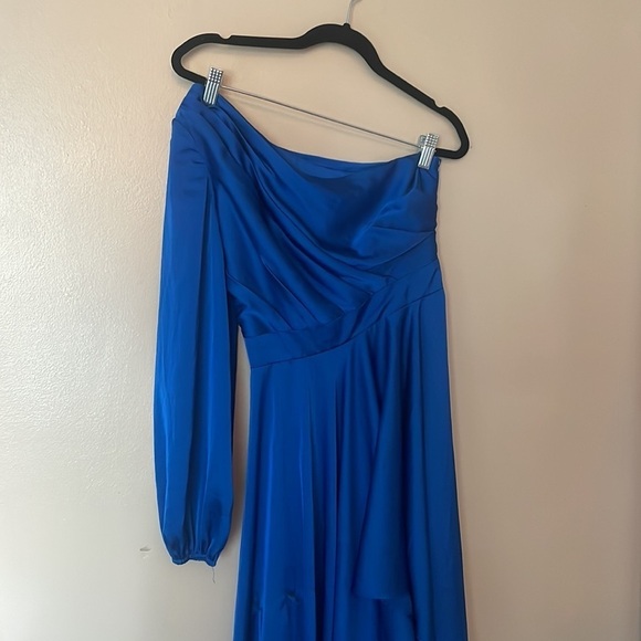 Ieena for Mac Duggal
One Shoulder High Low Gown - Picture 3 of 9